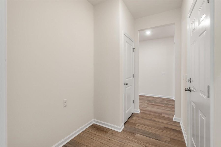 Spacious, unfurnished interior of a new home in Oakley Pointe, Moncks Corner (Image 11).