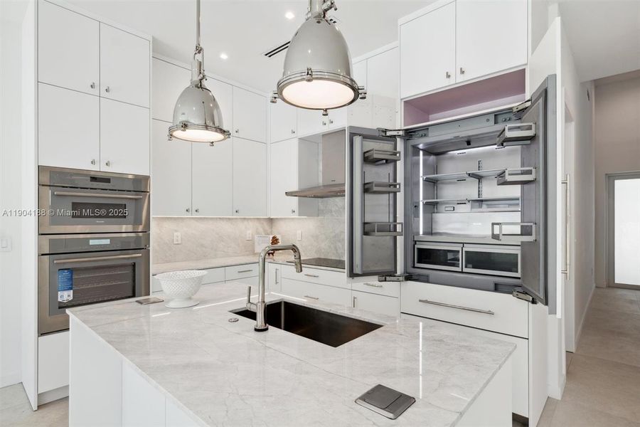 Furnished interior view inside a new home in , Pompano Beach (Image 18).