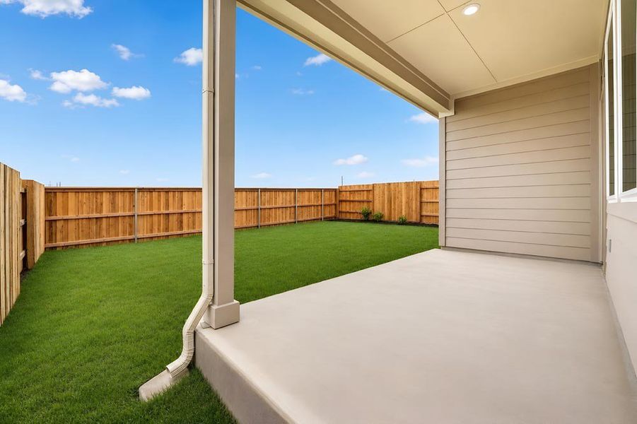Exterior details and patio area of a home in Sunfield, Buda (Image 26).