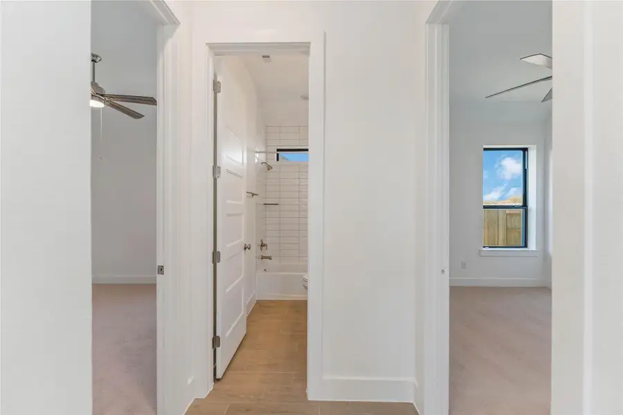 Spacious, unfurnished interior of a new home in Arabella on the Prairie, Richmond (Image 15). Spacious, unfurnished interior of a new home in Arabella on the Prairie, Richmond (Image 15).