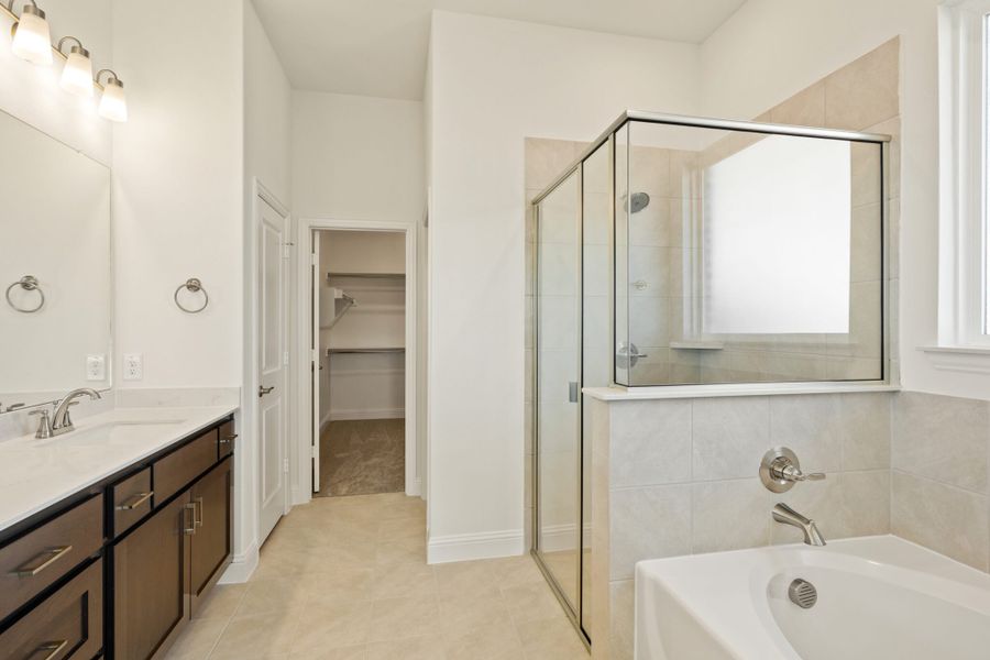 Furnished interior view inside a new home in Lake Breeze, Lavon (Image 11).