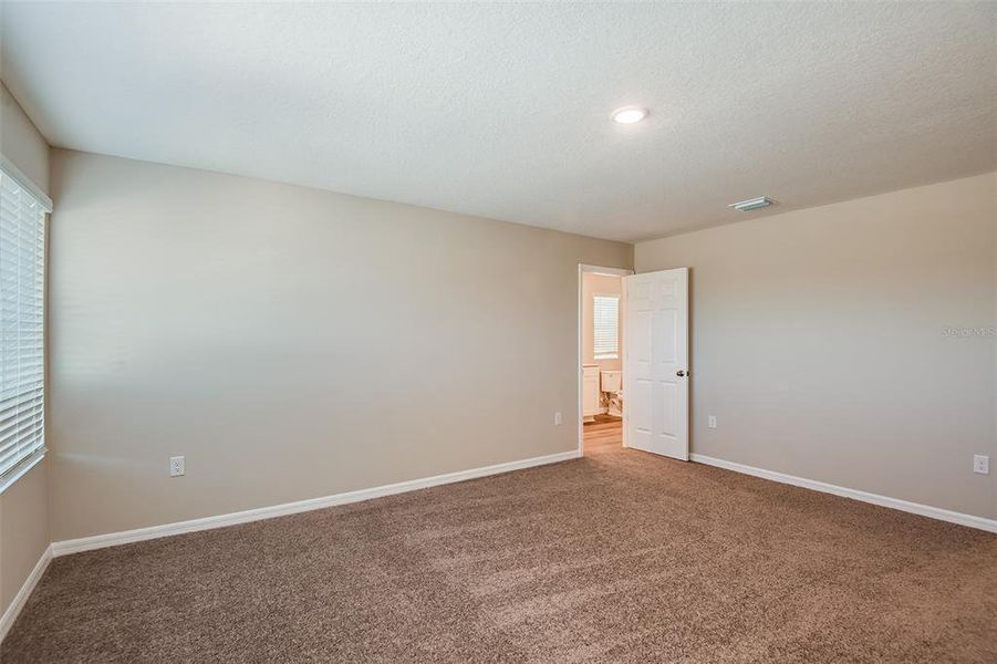 Spacious, unfurnished interior of a new home in Pasadena Ridge, Zephyrhills (Image 19). Spacious, unfurnished interior of a new home in Pasadena Ridge, Zephyrhills (Image 19).