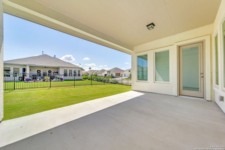 Spacious, unfurnished interior of a new home in Esperanza 60', Boerne (Image 18). Spacious, unfurnished interior of a new home in Esperanza 60', Boerne (Image 18).