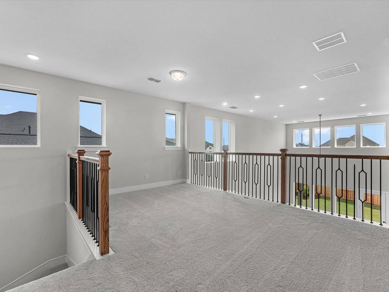 Spacious, unfurnished interior of a new home in Jubilee 50′, Hockley (Image 16).