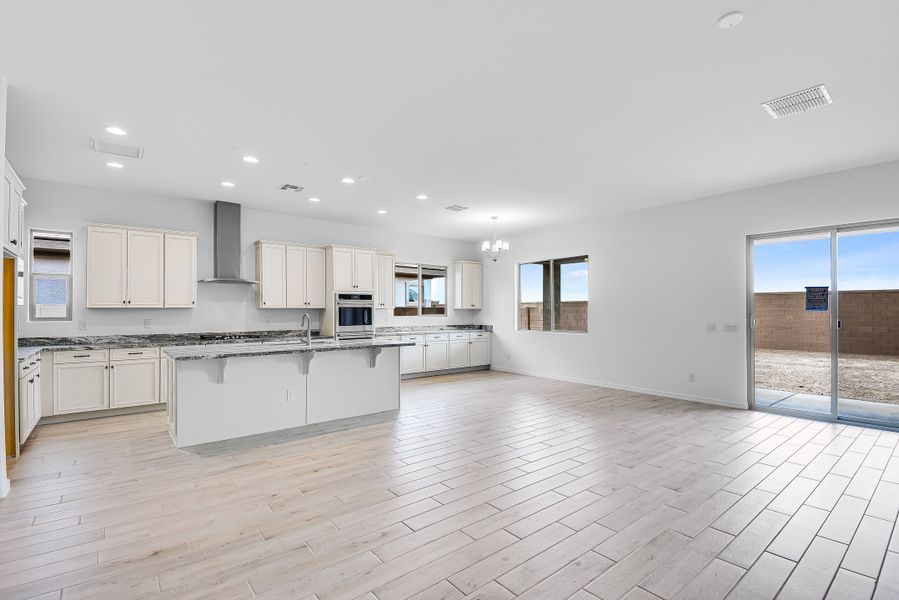 Image 28 representing the Hillary by Taylor Morrison in Allen Ranches Expedition Collection, Litchfield Park, AZ. Image 28 representing the Hillary by Taylor Morrison in Allen Ranches Expedition Collection, Litchfield Park, AZ.