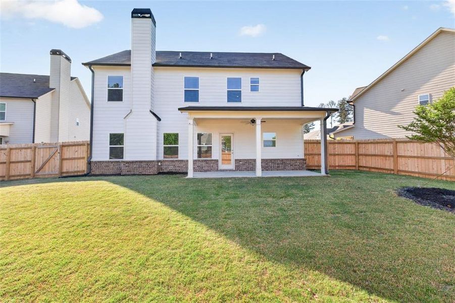 Exterior details and patio area of a home in , Auburn (Image 3).