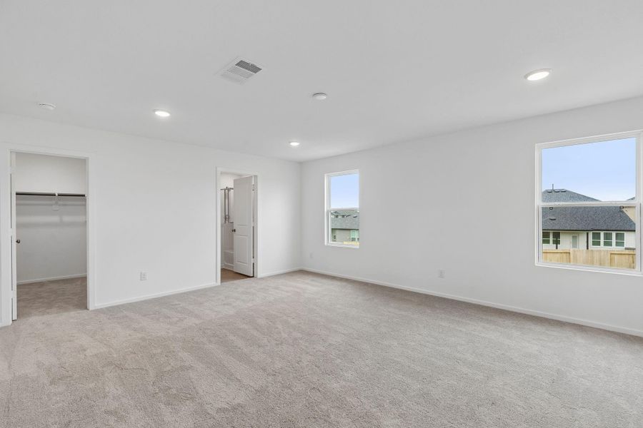 Spacious, unfurnished interior of a new home in Montgomery Bend, Montgomery (Image 16).
