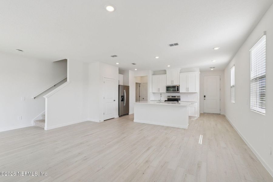 Spacious, unfurnished interior of a new home in Parkside at Shearwater, St. Augustine (Image 24).