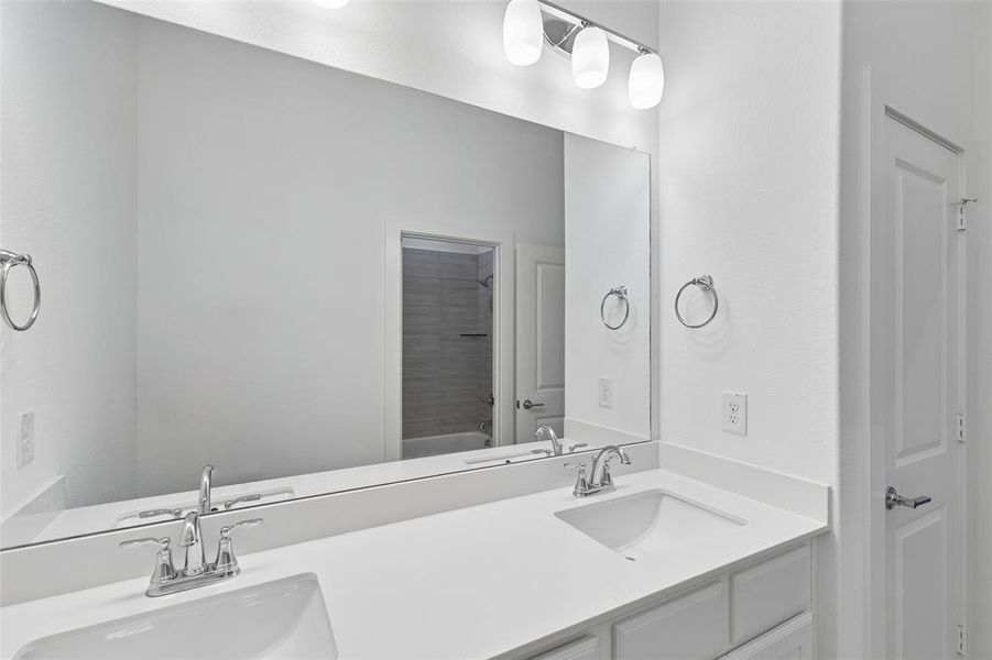 Furnished interior view inside a new home in Ellis Ranch Estates, Waxahachie (Image 11).
