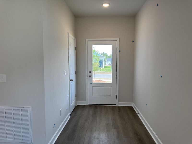 Spacious, unfurnished interior of a new home in Tea Farm, Ravenel (Image 19). Spacious, unfurnished interior of a new home in Tea Farm, Ravenel (Image 19).