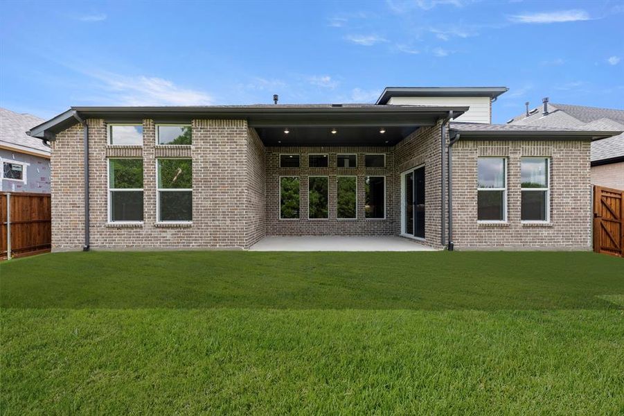Image 27 of a home in Aster Park.