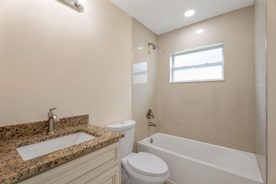 14-web-or-mls-SMG04744