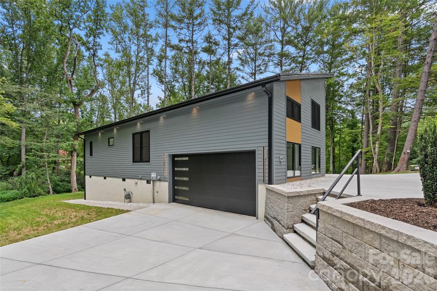 Exterior details and patio area of a home in , Arden (Image 23).
