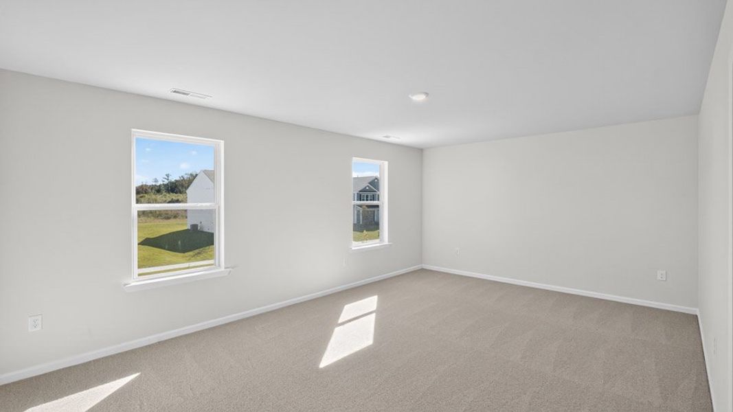 Spacious, unfurnished interior of a new home in Olive Branch, Clayton (Image 20).