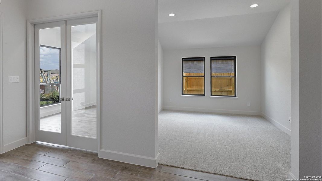 Spacious, unfurnished interior of a new home in Alsatian Oaks 50', Castroville (Image 21). Spacious, unfurnished interior of a new home in Alsatian Oaks 50', Castroville (Image 21).