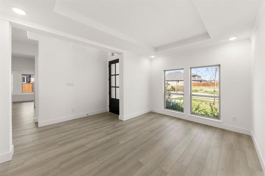 Spacious, unfurnished interior of a new home in Valencia on The Lake, Little Elm (Image 34).