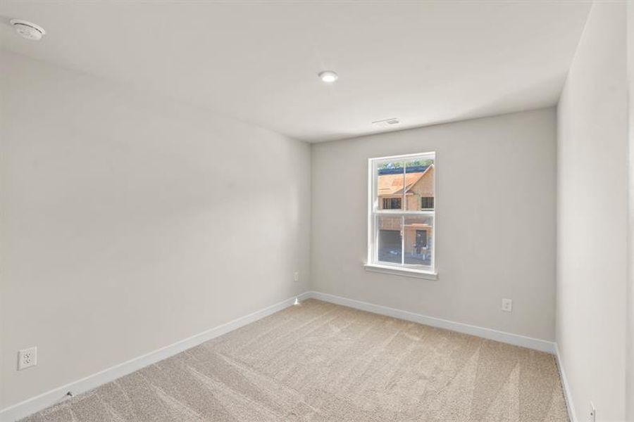 Spacious, unfurnished interior of a new home in Course Club at Prince Creek, Murrells Inlet (Image 12).