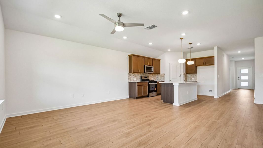 Spacious, unfurnished interior of a new home in Trails at Wildhorse, Austin (Image 16).