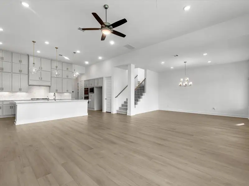 Spacious, unfurnished interior of a new home in Clopton Farms, Montgomery (Image 15).