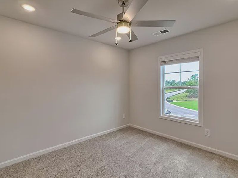 Spacious, unfurnished interior of a new home in Amber Hill, West Columbia (Image 12).