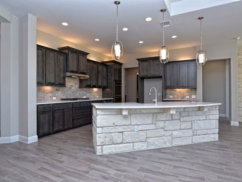 Representative furnished interior of a home built from the San Simeon I by Giddens Homes in Clearwater Ranch, Liberty Hill (Image 287).
