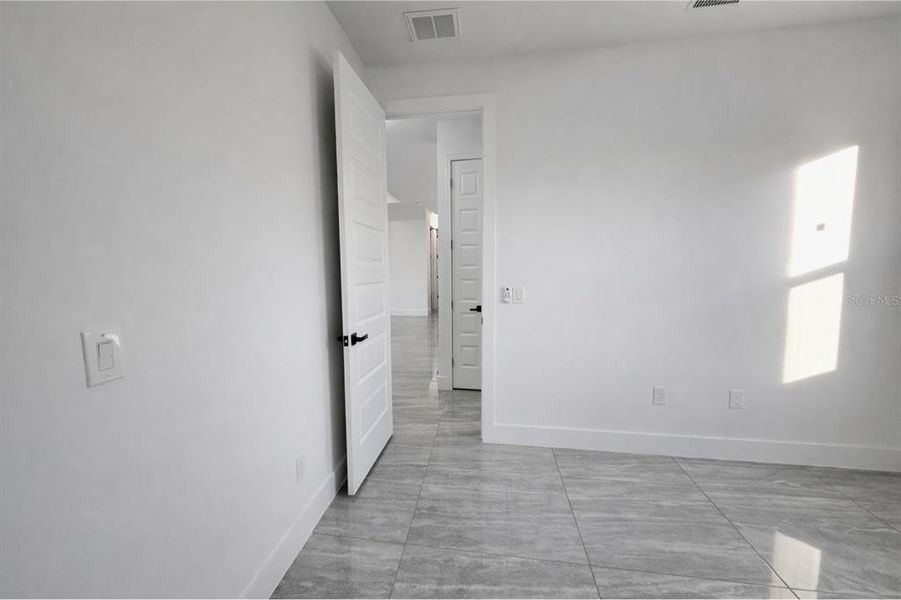 Spacious, unfurnished interior of a new home in , Lehigh Acres (Image 23).