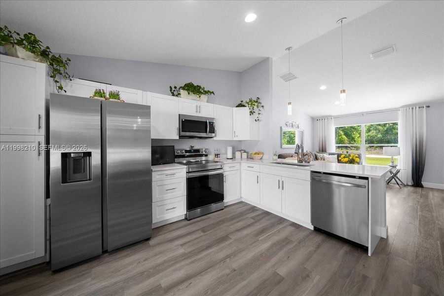Furnished interior view inside a new home in , Ocala (Image 10).