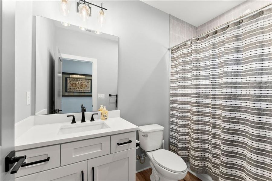 Furnished interior view inside a new home in , Gainesville (Image 8).