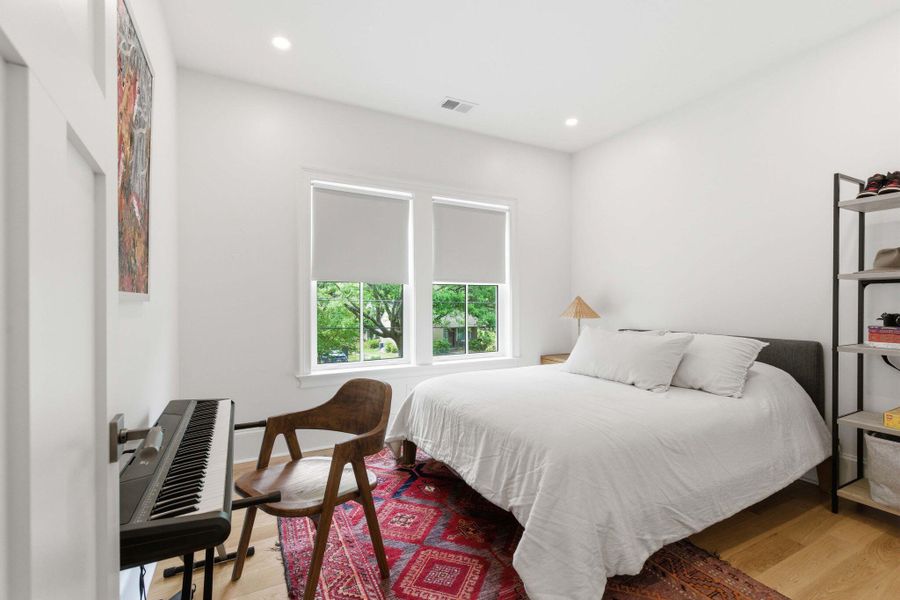 Furnished interior view inside a new home in , Charleston (Image 29).