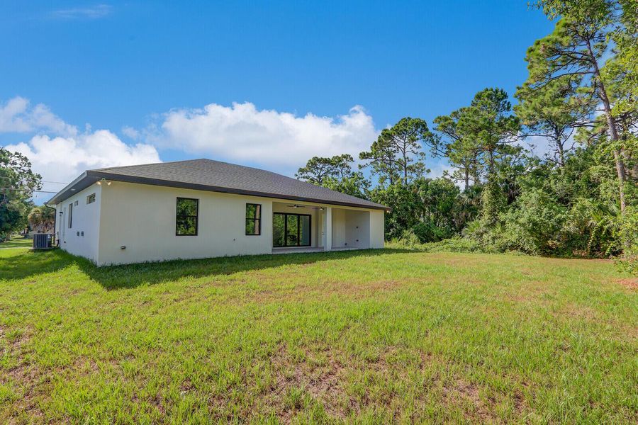 Exterior details and patio area of a home in , Fort Pierce (Image 23). Exterior details and patio area of a home in , Fort Pierce (Image 23).