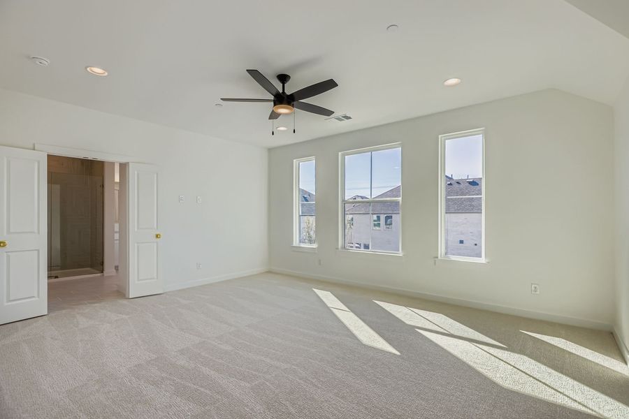 Spacious, unfurnished interior of a new home in Castle Hills Northpointe - Townhomes, Carrollton (Image 21). Spacious, unfurnished interior of a new home in Castle Hills Northpointe - Townhomes, Carrollton (Image 21).