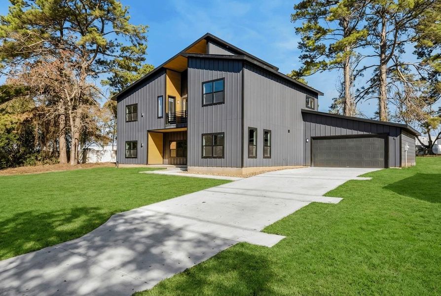 Front exterior of a new home in , Willis, TX, highlighting curb appeal (Image 30).