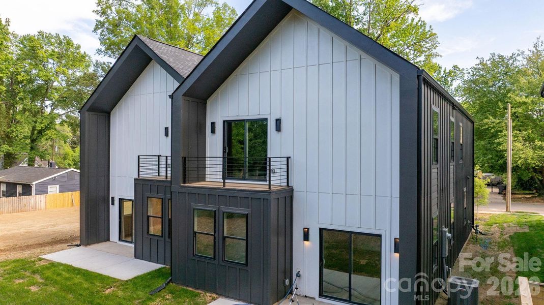 Image 36 of a home in .