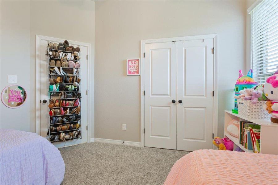 Furnished interior view inside a new home in , Belton (Image 14).
