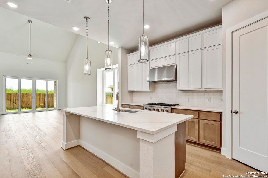 Furnished interior view inside a new home in Homestead, Schertz (Image 13).