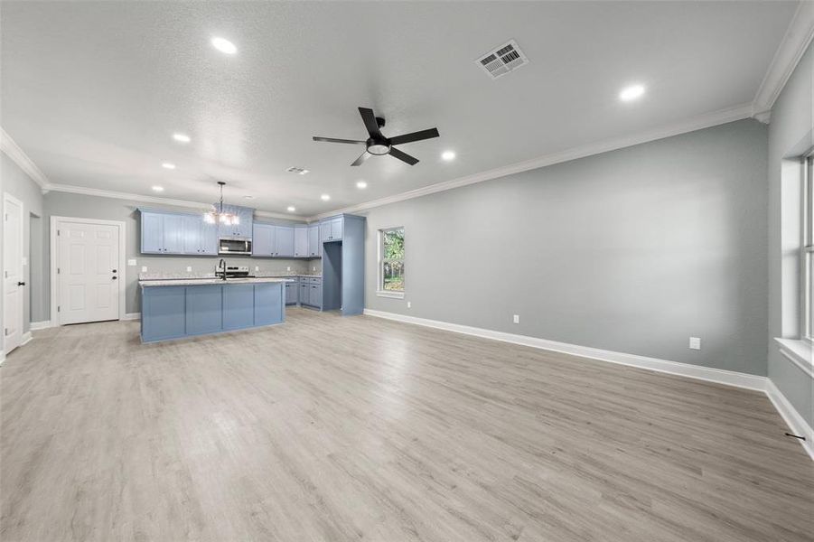 Spacious, unfurnished interior of a new home in , Waco (Image 14).