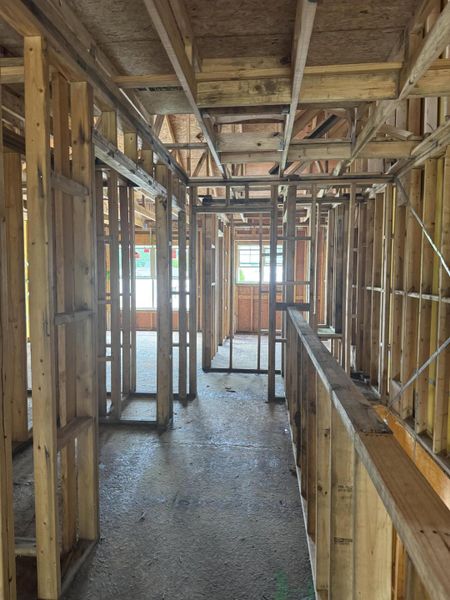 Spacious, unfurnished interior of a new home in The Landings at Montague, Goose Creek (Image 18).