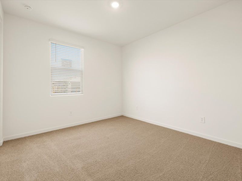 Spacious, unfurnished interior of a new home in Bella Vista Farms Reserve Series, San Tan Valley (Image 13).