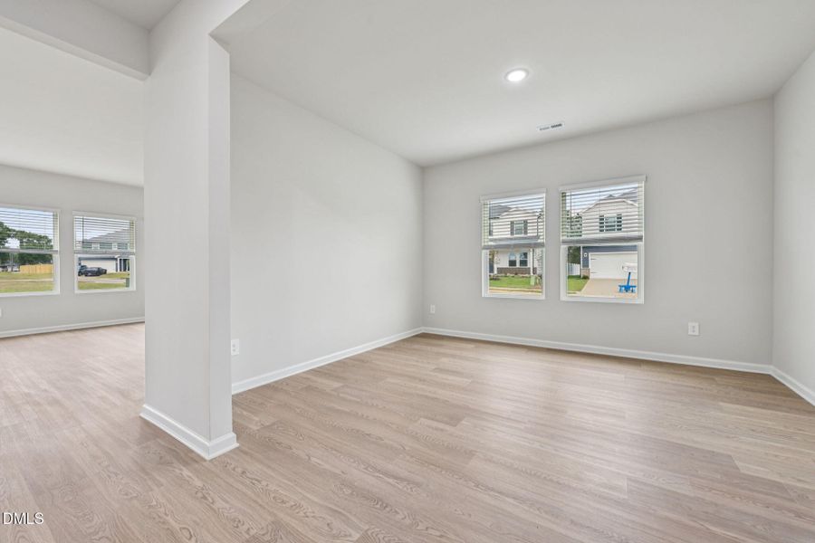 7-web-or-mls-Raleigh - River Glen - 719