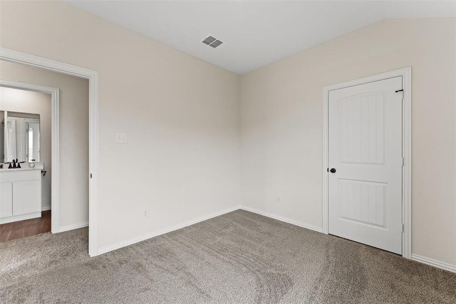 Spacious, unfurnished interior of a new home in , Waco (Image 32). Spacious, unfurnished interior of a new home in , Waco (Image 32).