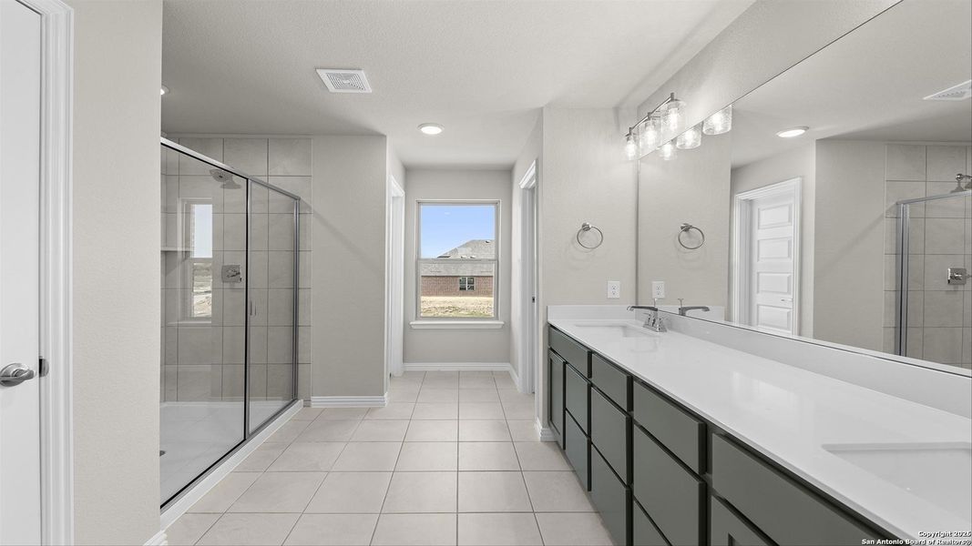 Furnished interior view inside a new home in Saddle Creek Ranch, Cibolo (Image 8).