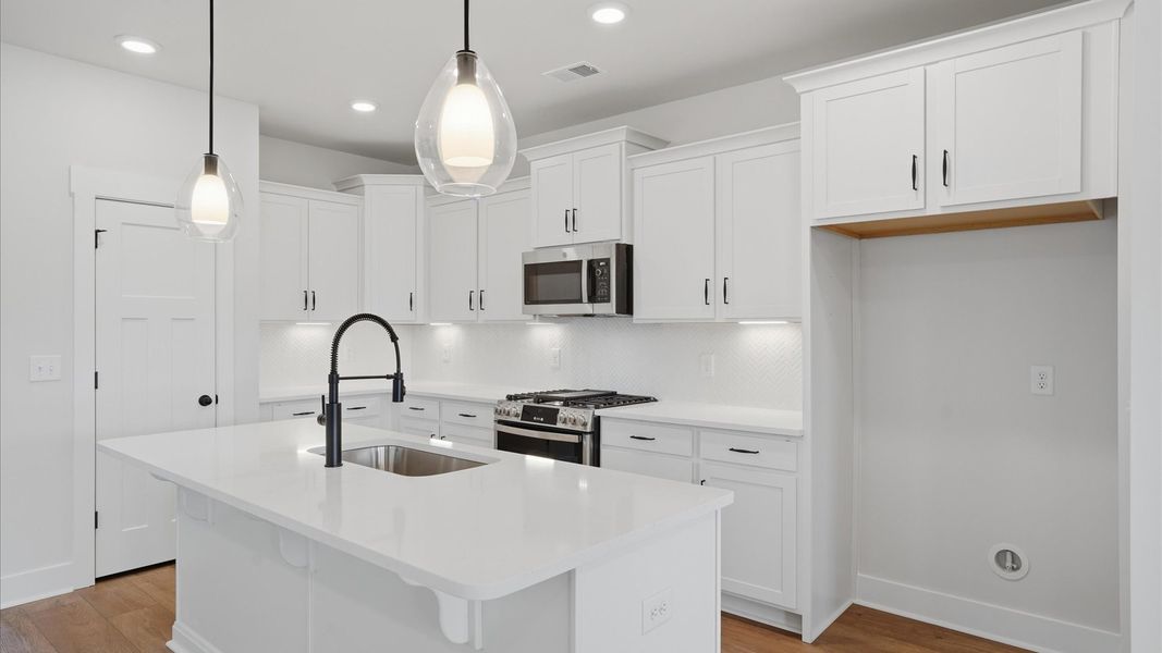 Furnished interior view inside a new home in Harrier Point, Woodruff (Image 11).