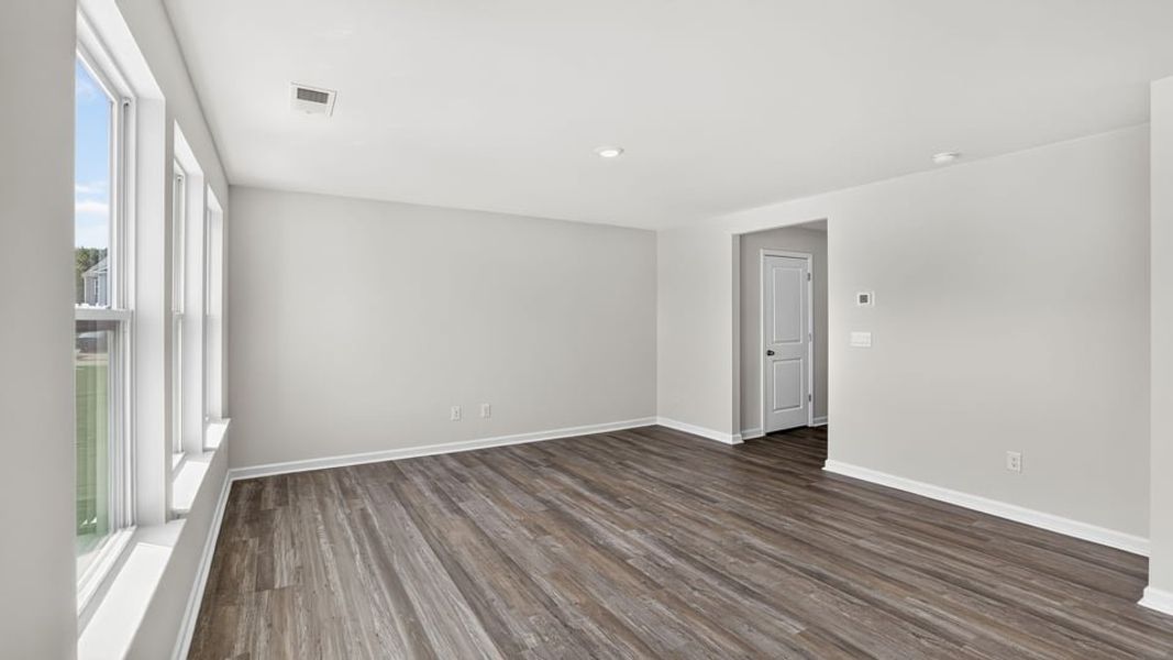 Spacious, unfurnished interior of a new home in Harper Ridge, Roebuck (Image 22).
