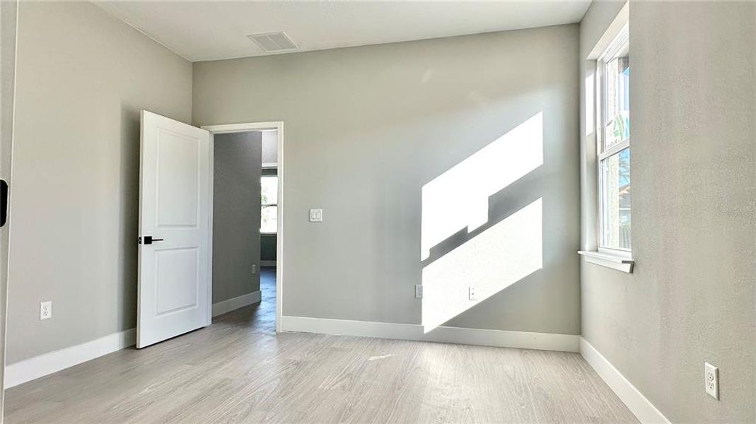 Spacious, unfurnished interior of a new home in , Poinciana (Image 40).