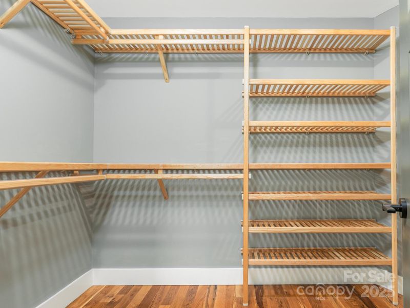 Spacious, unfurnished interior of a new home in , Asheville (Image 24).