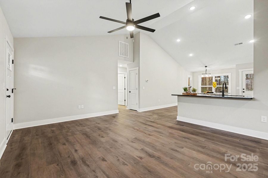 Spacious, unfurnished interior of a new home in , Salisbury (Image 16).