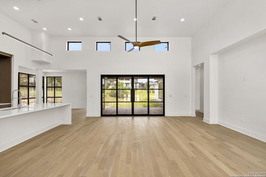 Spacious, unfurnished interior of a new home in , San Antonio (Image 37). Spacious, unfurnished interior of a new home in , San Antonio (Image 37).