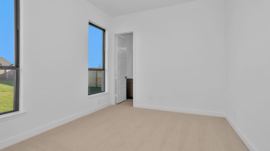 Spacious, unfurnished interior of a new home in Valencia 70', Manvel (Image 13). Spacious, unfurnished interior of a new home in Valencia 70', Manvel (Image 13).