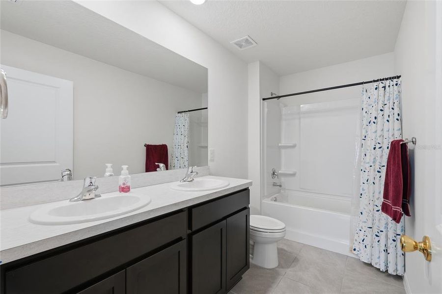 Furnished interior view inside a new home in Avalon Woods, Newberry (Image 13).