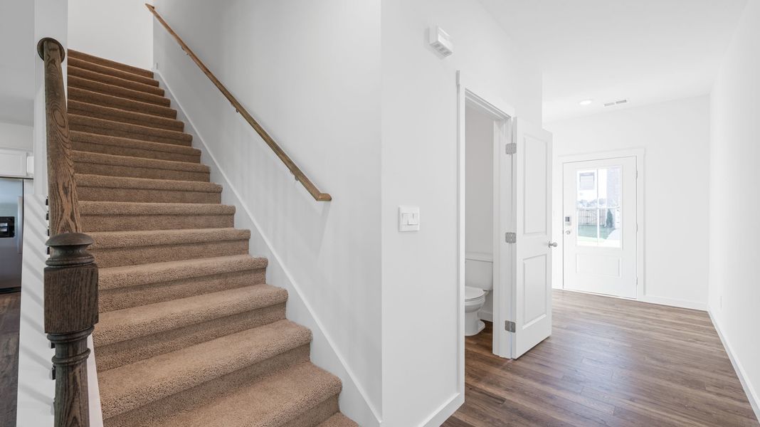 Spacious, unfurnished interior of a new home in The Cove at Thrasher Landing, Hixson (Image 10).